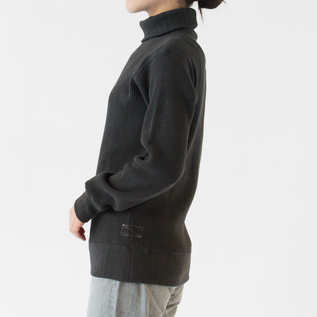 BLACK、身長162cm BLACK、身長162cm