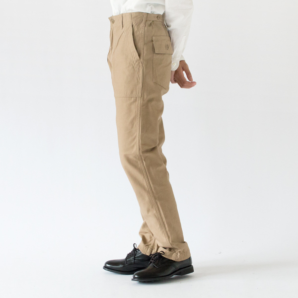 身長：163cm(KHAKI S)