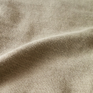 粗い生地感がカジュアルな格好よさ 粗い生地感がカジュアルな格好よさ