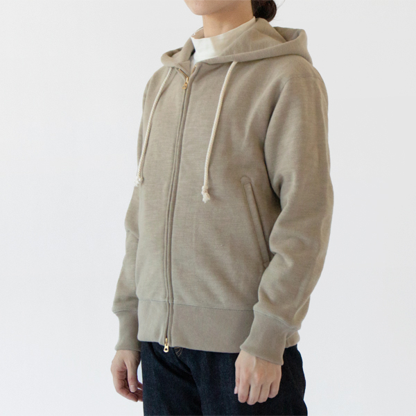 XSサイズ、身長162cm