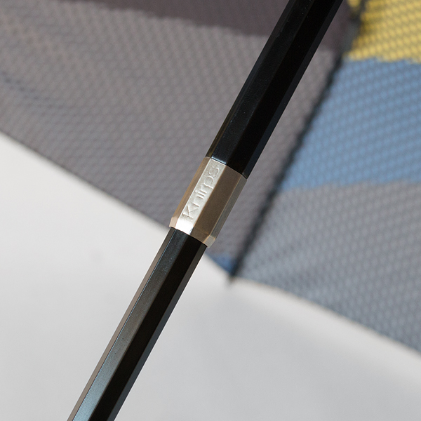 開閉で手を挟む心配もありません