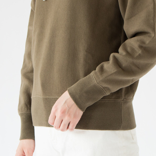 KHAKI・身長162cm KHAKI・身長162cm