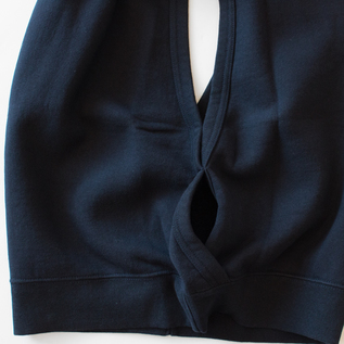 脇腹部分もホールが空いています(DEEP NAVY) 脇腹部分もホールが空いています(DEEP NAVY)