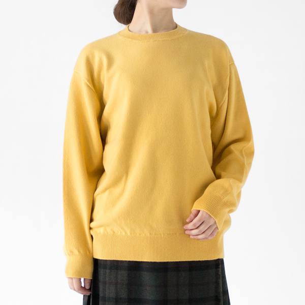 YELLOW、身長162cm