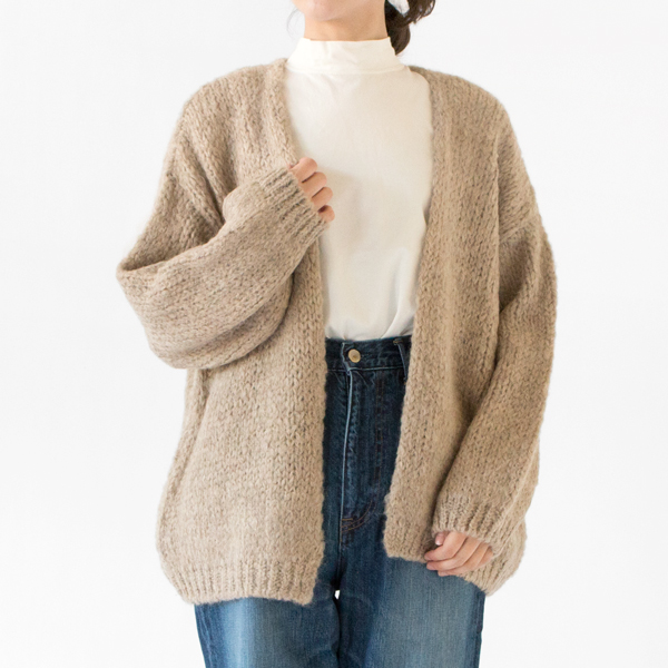 ふんわりと丸いシルエットで、女性らしい雰囲気 (BEIGE、身長162cm) ふんわりと丸いシルエットで、女性らしい雰囲気 (BEIGE、身長162cm)