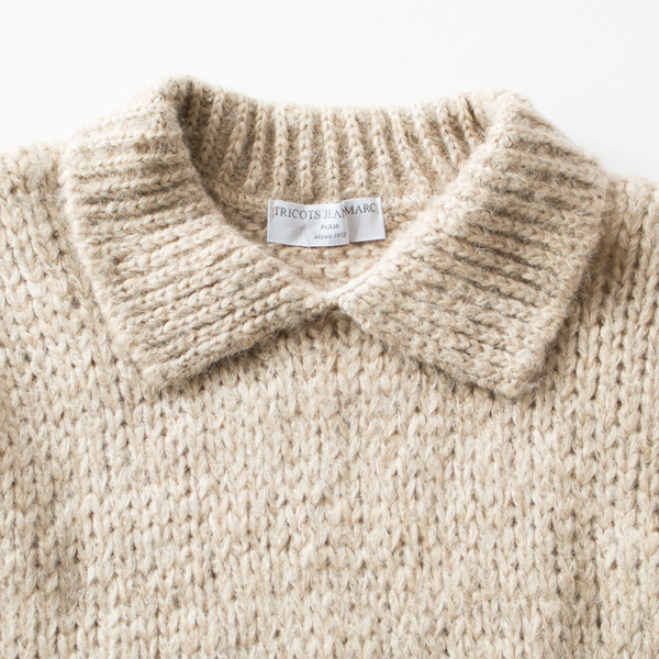 柔らかいニットに襟が付いた珍しいデザイン(BEIGE) 柔らかいニットに襟が付いた珍しいデザイン(BEIGE)