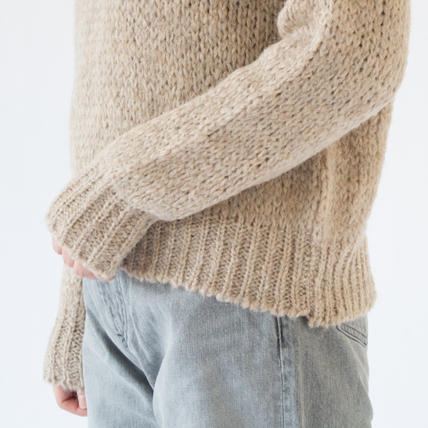 袖と裾についたリブがアクセントに(BEIGE、身長162cm) 袖と裾についたリブがアクセントに(BEIGE、身長162cm)