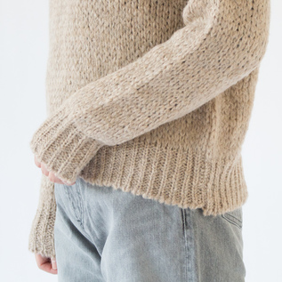 袖と裾についたリブがアクセントに(BEIGE、身長162cm) 袖と裾についたリブがアクセントに(BEIGE、身長162cm)
