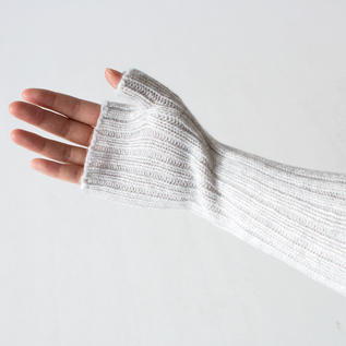 カシミヤリブリストウォーマー／WILLIAM BRUNTON（ウィリアム