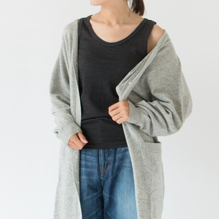 チクチク感のない肌触りです(C.GREY、身長163cm)