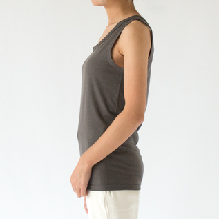 KHAKI、身長163cm