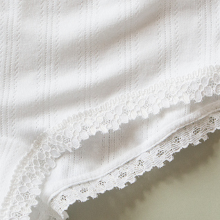 縁取られたレースが愛らしい(WHITE) 縁取られたレースが愛らしい(WHITE)