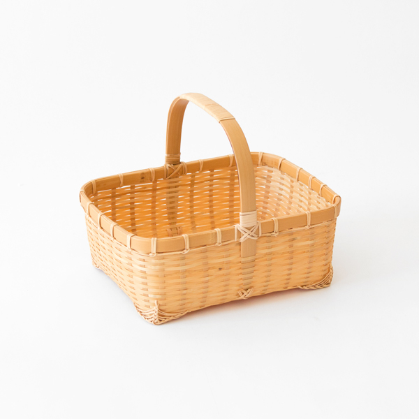 手提げかご／公長齋小菅（こうちょうさいこすが）｜愛着を持ってずっと