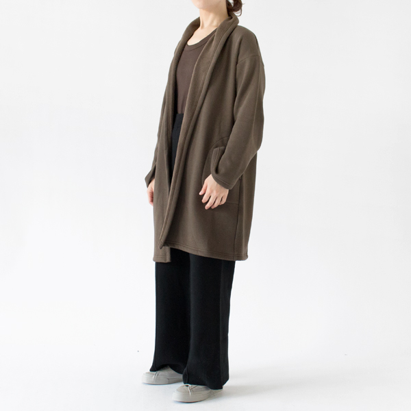KHAKI、身長162cm