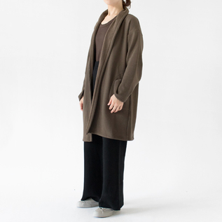 KHAKI、身長162cm