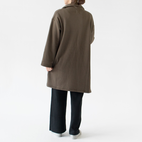 KHAKI、身長162cm