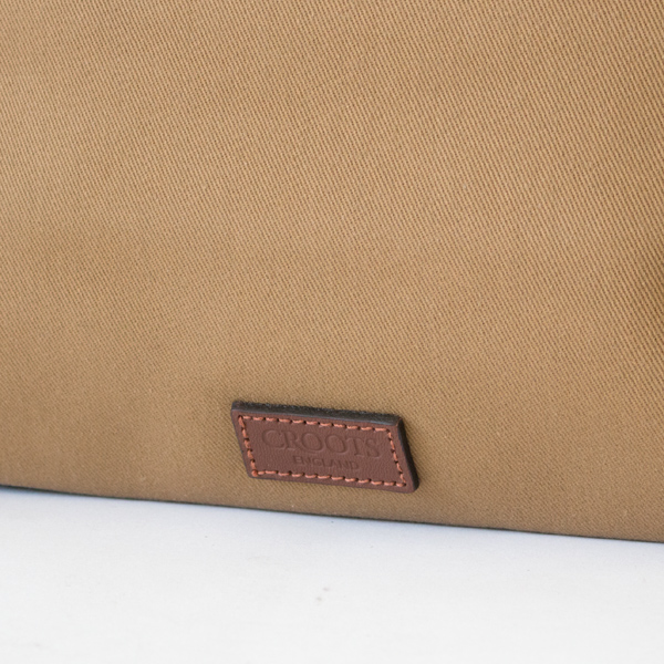 レザーのロゴタグ(KHAKI)