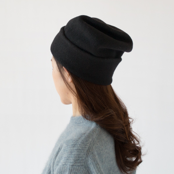 自分の好きなように被り方をお選びください(BLACK)