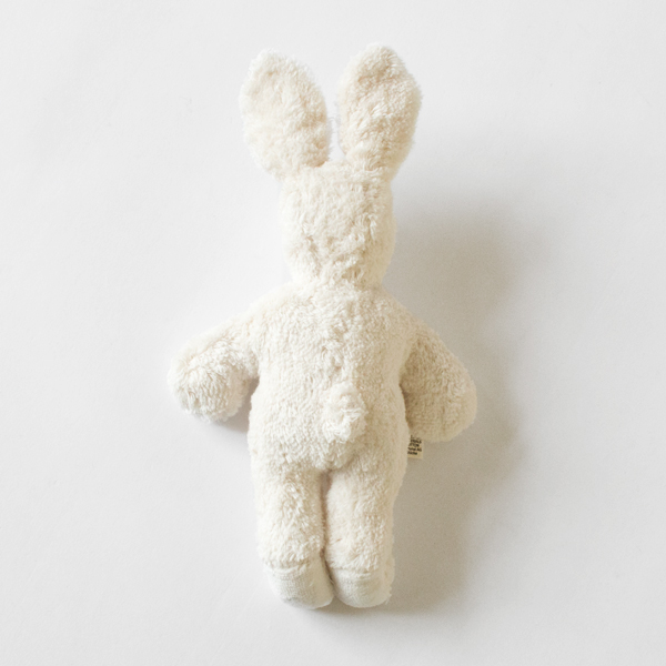 後ろ姿まで可愛らしい(WHITE)