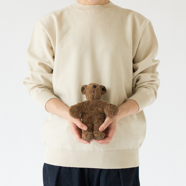 赤ちゃんでも握りやすいサイズです(BROWN)