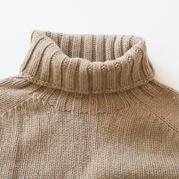 リブのタートルネック リブのタートルネック