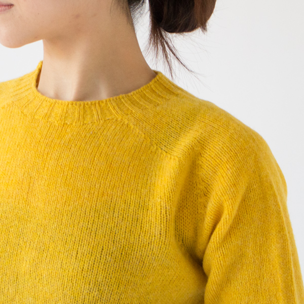 シームレスニッティング（輪編み）で、ごわつき感のない快適な着心地