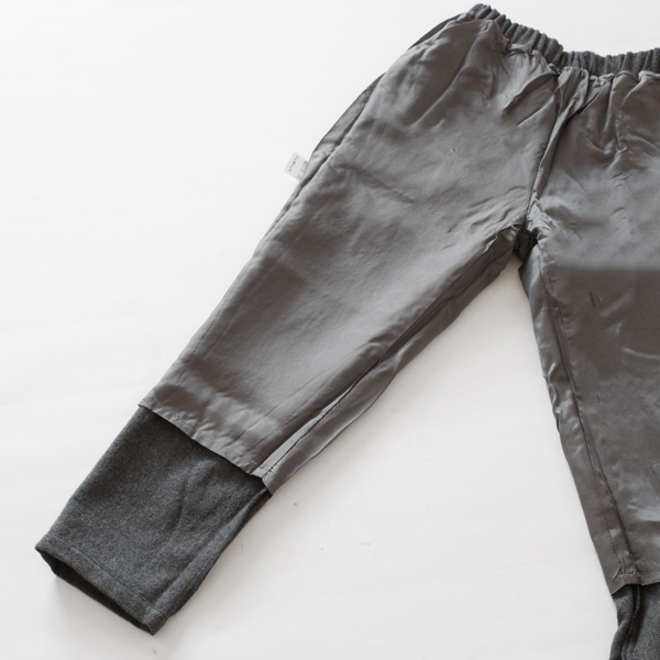 裏地付きでチクチクしません(GREY)