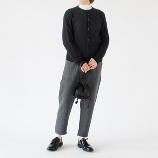 きれいなシルエットでコーディネートに悩まないデザイン(GREY、身長162cm)