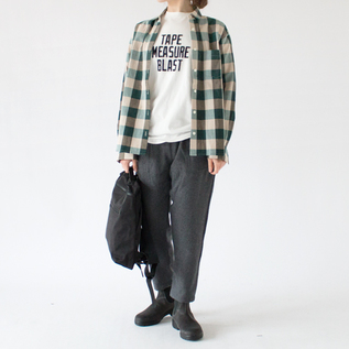 ブーツとも合わせやすい丈感(GREY、身長162cm)