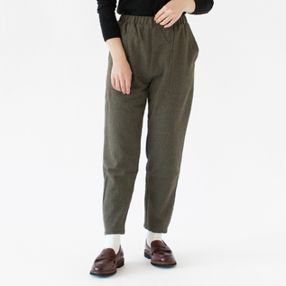 KHAKI、身長162cm