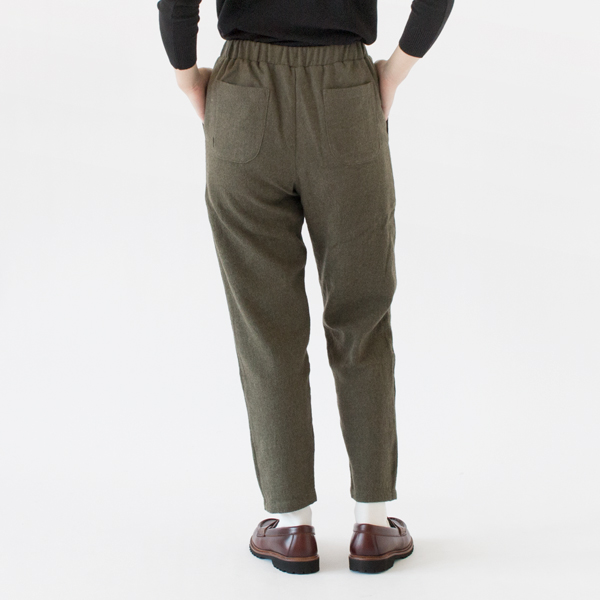 KHAKI、身長162cm