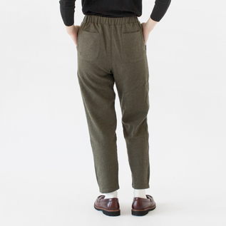 KHAKI、身長162cm