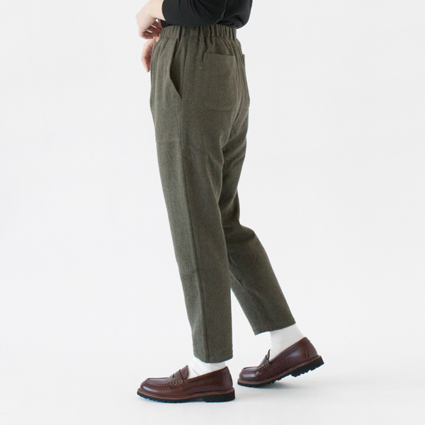 KHAKI、身長162cm