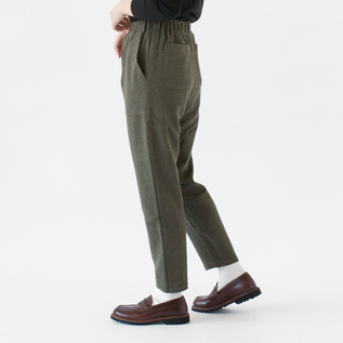 KHAKI、身長162cm