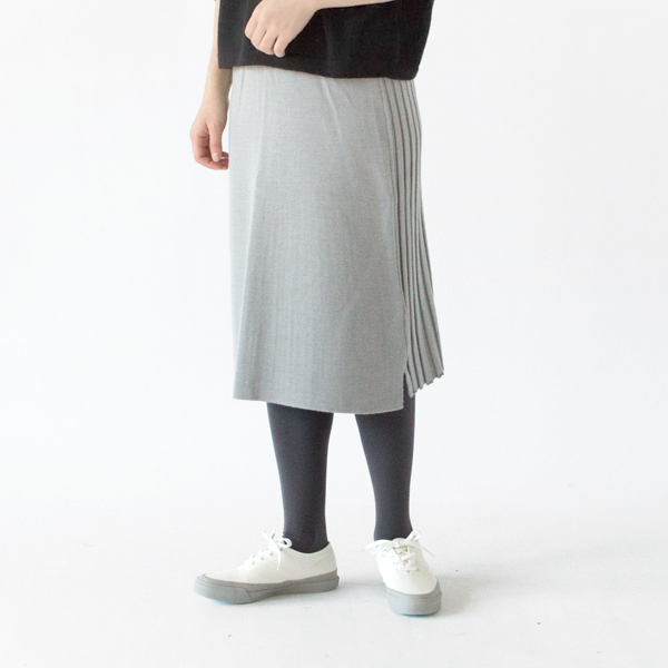 LIGHT GREY・身長162cm
