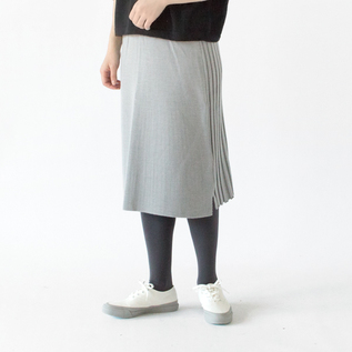 LIGHT GREY・身長162cm LIGHT GREY・身長162cm