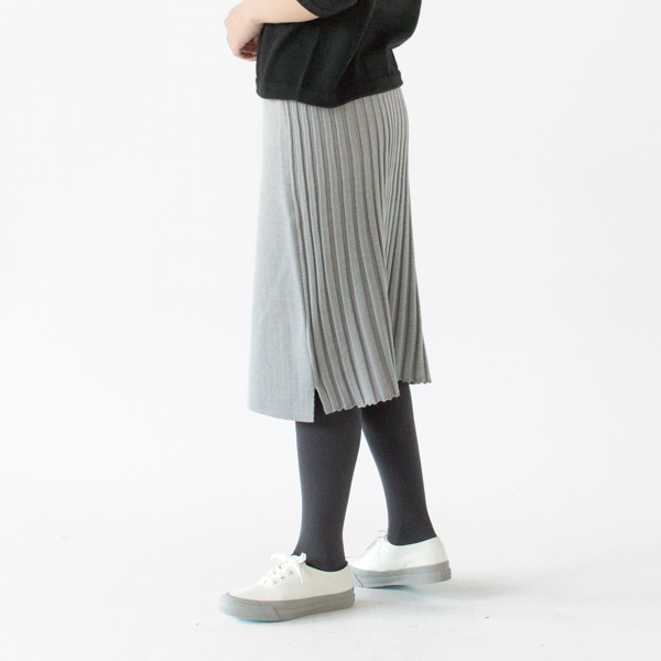 LIGHT GREY・身長162cm