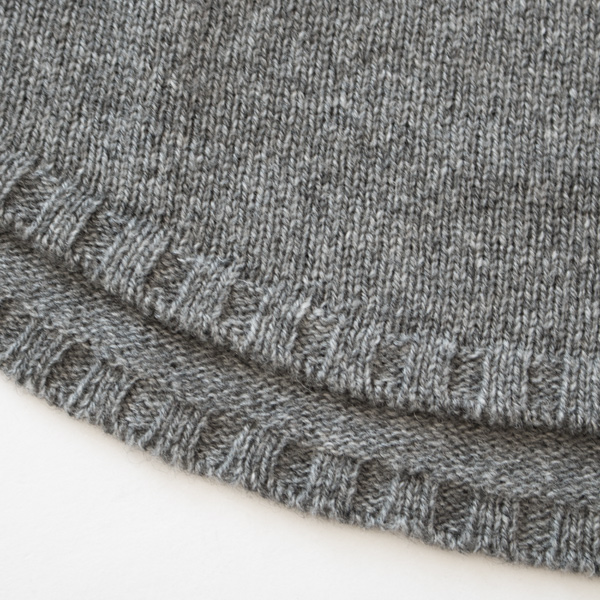 丸いラインがふんわりと広がります(GREY)