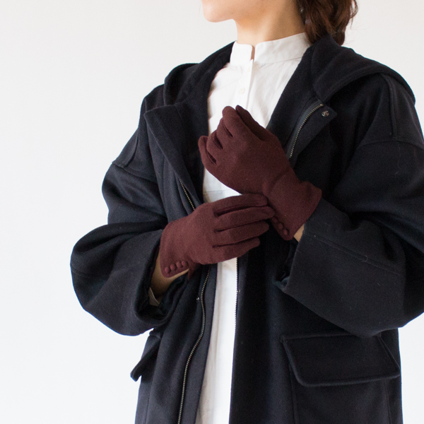 同系色でまとめられたBURGUNDY(BURGUNDY)