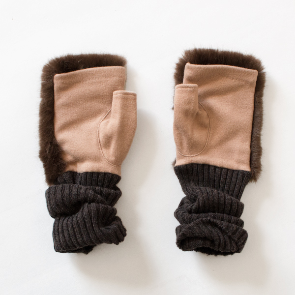 女性用エコファー手袋 MOELLEUX(別注 BROWN) 女性用エコファー手袋 MOELLEUX(別注 BROWN)