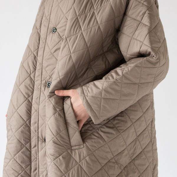 少しAラインになっていてゆったり 少しAラインになっていてゆったり