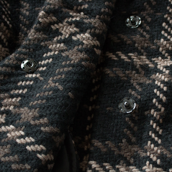 スナップボタンでしっかりと防寒できます(DUBLIN NERO BROWN) スナップボタンでしっかりと防寒できます(DUBLIN NERO BROWN)