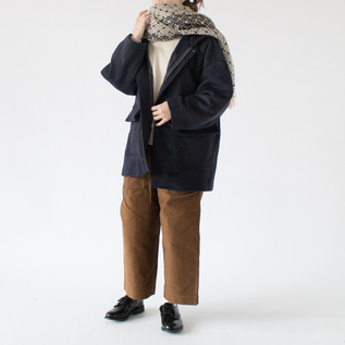 落ち着きのある色柄のストール(TARA NERO LT BEIGE) 落ち着きのある色柄のストール(TARA NERO LT BEIGE)