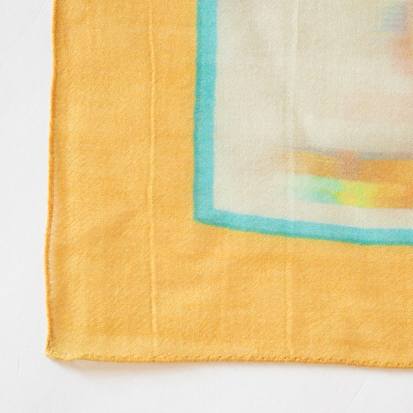 VOYAGE yellow