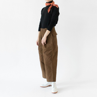 秋冬の装いのアクセントカラーとして(身長162cm・JOURNEY OF THE SCARF teracotta) 秋冬の装いのアクセントカラーとして(身長162cm・JOURNEY OF THE SCARF teracotta)