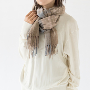 ♡未使用　チェザーレ ガッティ バージンカシミヤ 大判チェックストール♡ ♡未使用 チェザーレガッティ バージンカシミヤ 大判チェック