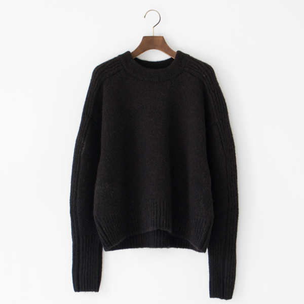 ベビーキャメル エポーレットセーター(BLACK)