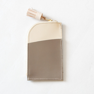 キーケース ZIPPED KEY CASE WITH TASSEL PULLER(TAUPE/IVORY) キーケース ZIPPED KEY CASE WITH TASSEL PULLER(TAUPE/IVORY)