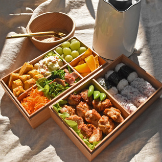 長方形の二段重箱（タモ・六つ仕切り付）／ZUTTO（ズット）｜愛着を