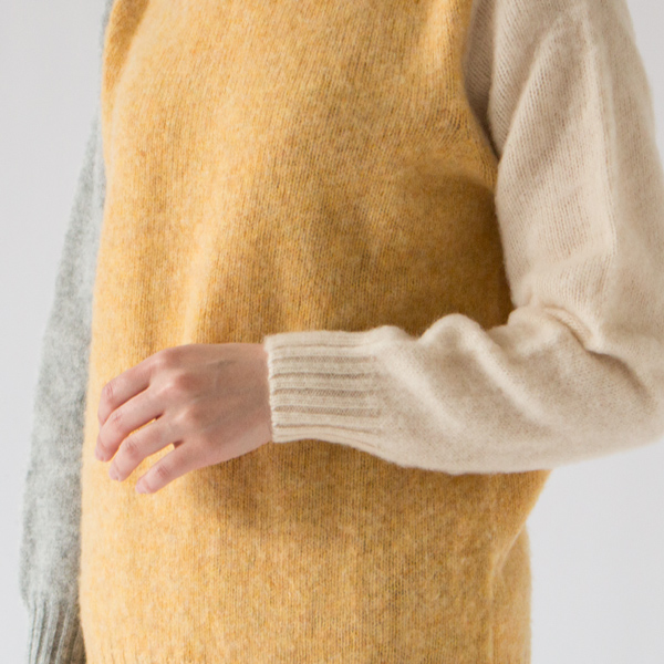 三色の配色がアクセントになった一着(MARZIPAN SILVER CREAM 40) 三色の配色がアクセントになった一着(MARZIPAN SILVER CREAM 40)